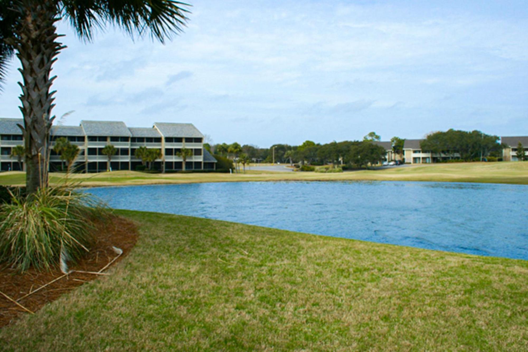 Seascape Lakefront Villas Destin Room photo