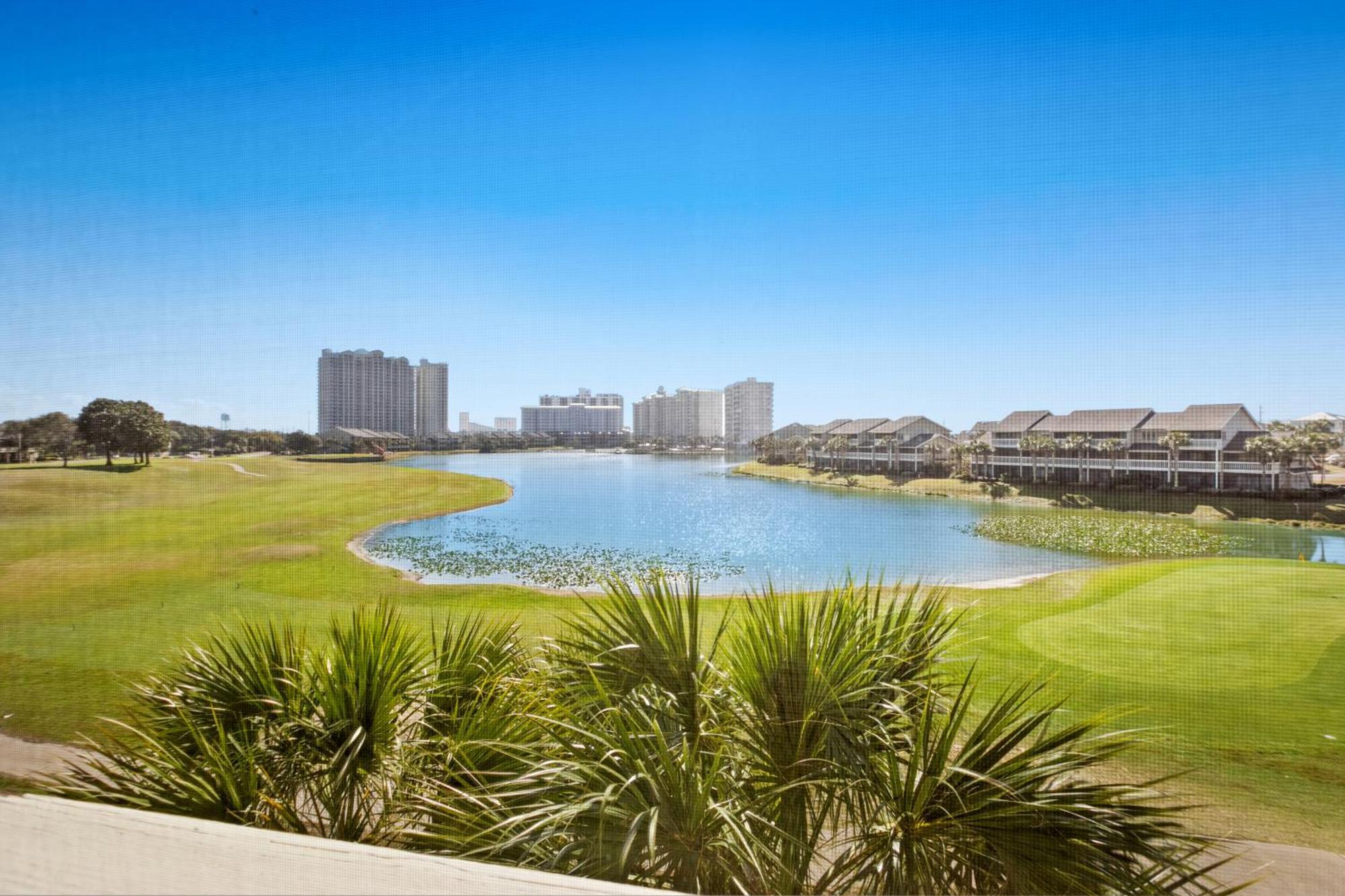 Seascape Lakefront Villas Destin Room photo