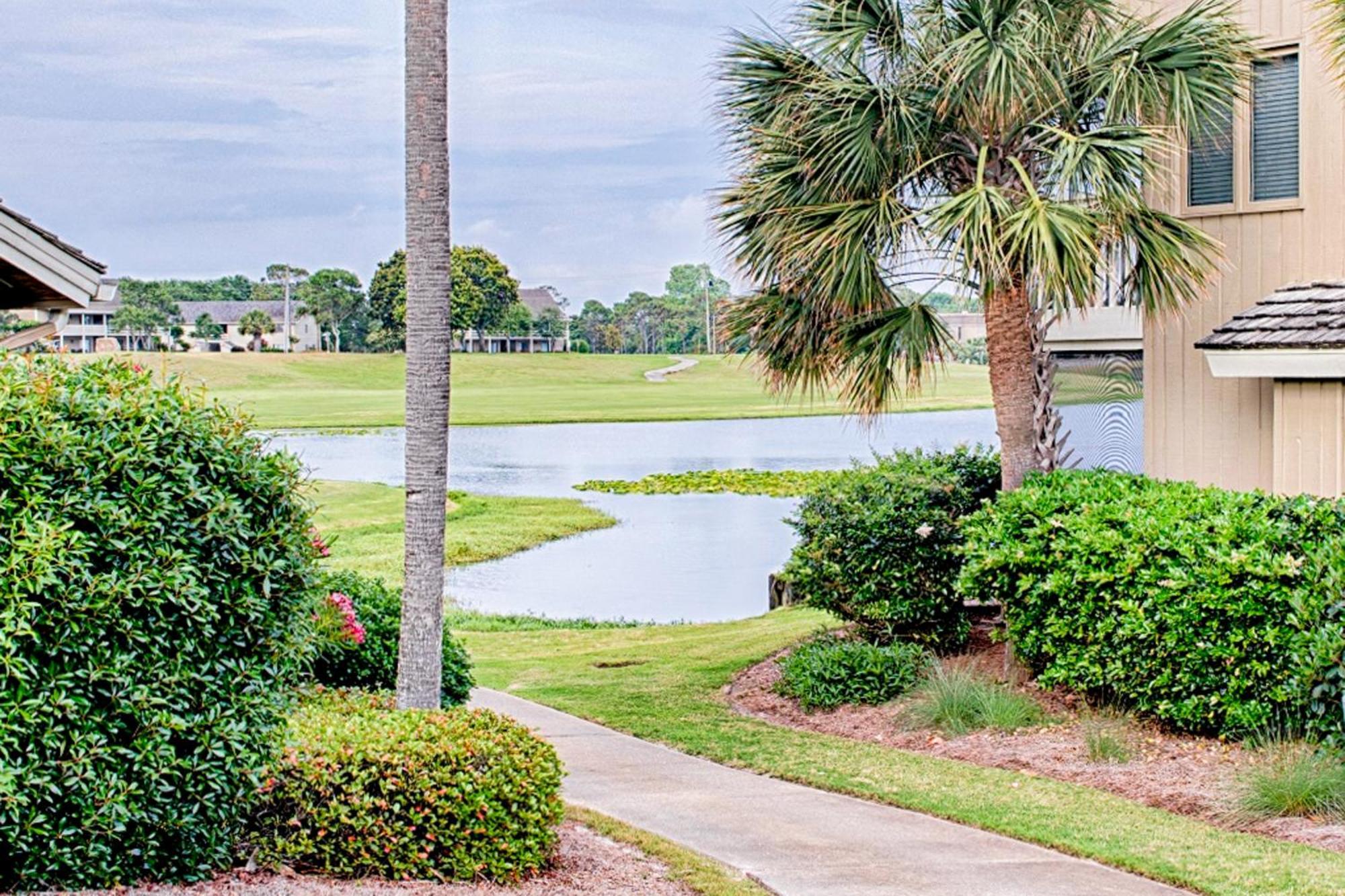 Seascape Lakefront Villas Destin Room photo