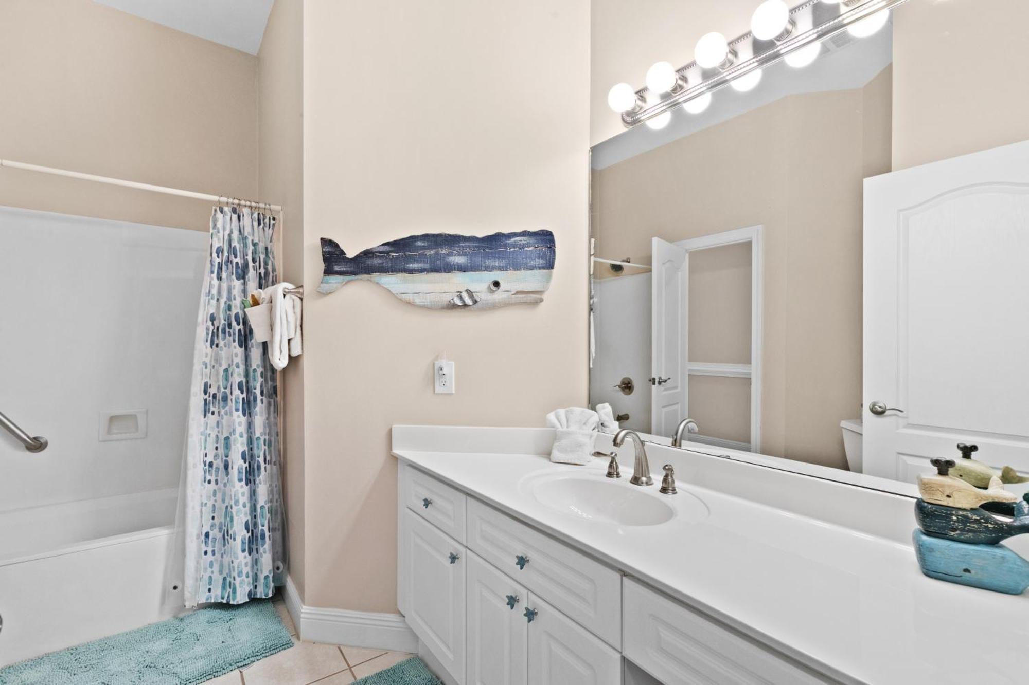 Seascape Lakefront Villas Destin Room photo